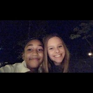 Meet your Posher, Ava